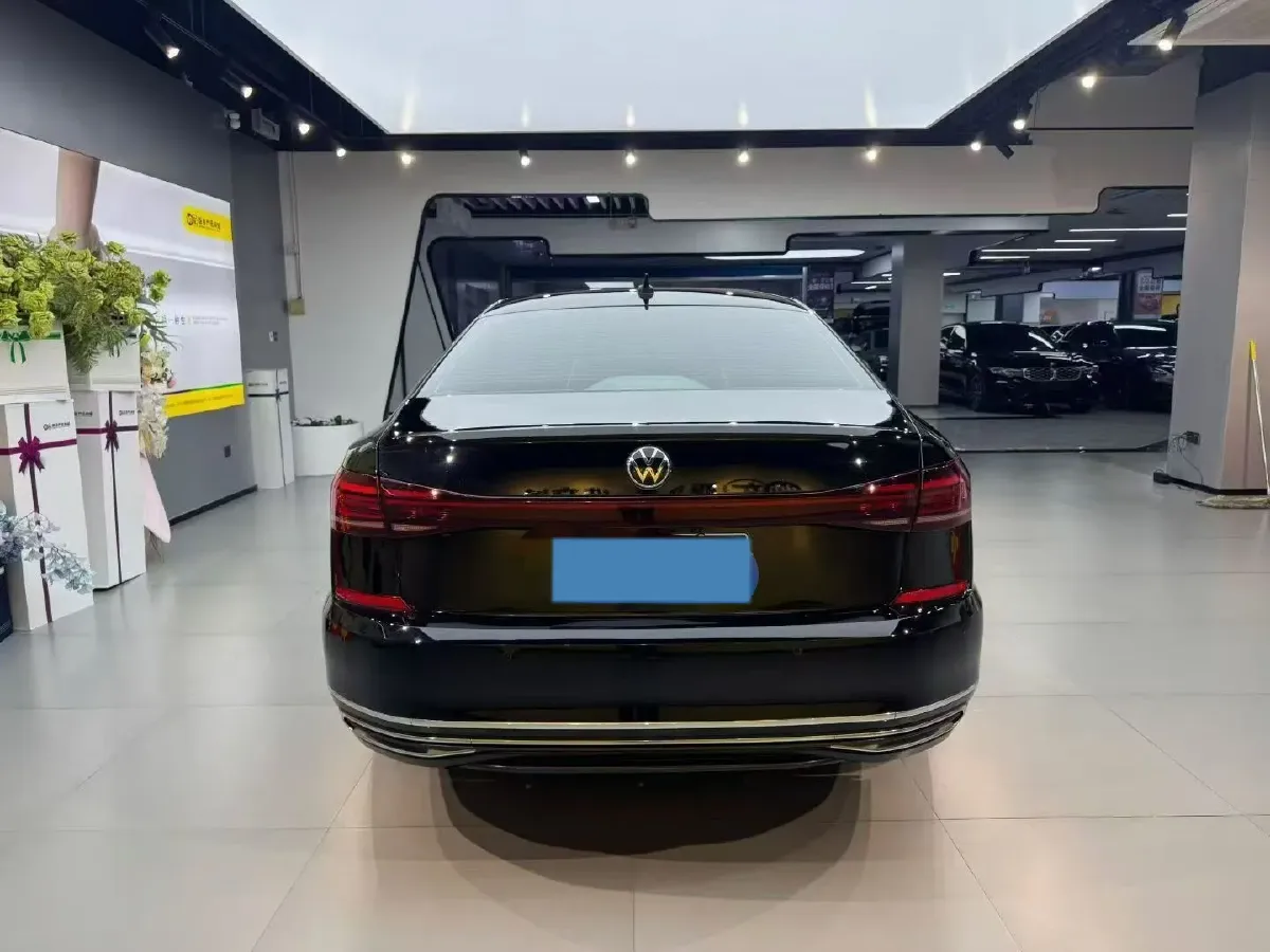 2025 Volkswagen Passat 2.0T 220HP L4 7DCT,autocango,china used car exporter,china ev exporter,chinese used car exporter,chinese used ev exporter