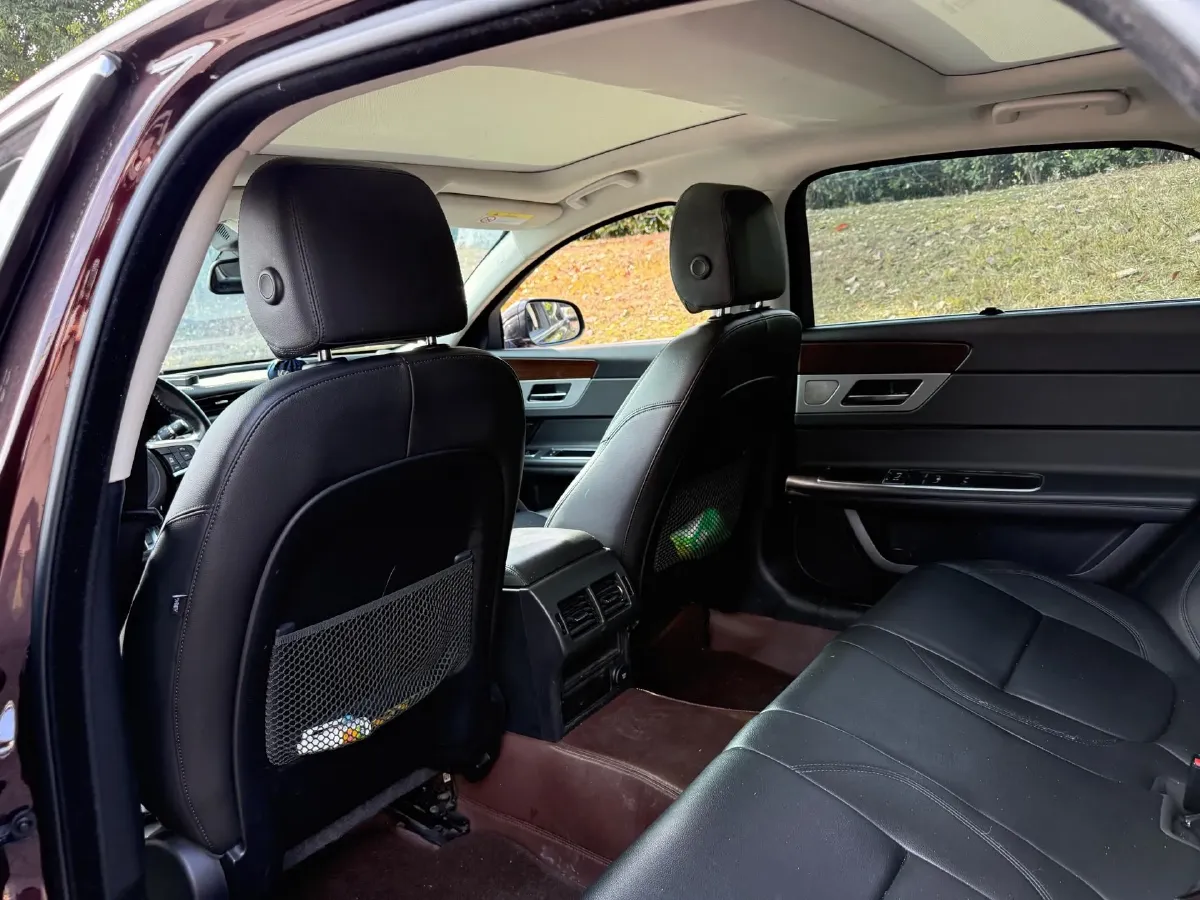 2019 HongQi HS7 3.0T 337HP V6 8AT,autocango,china used car exporter,china ev exporter,chinese used car exporter,chinese used ev exporter