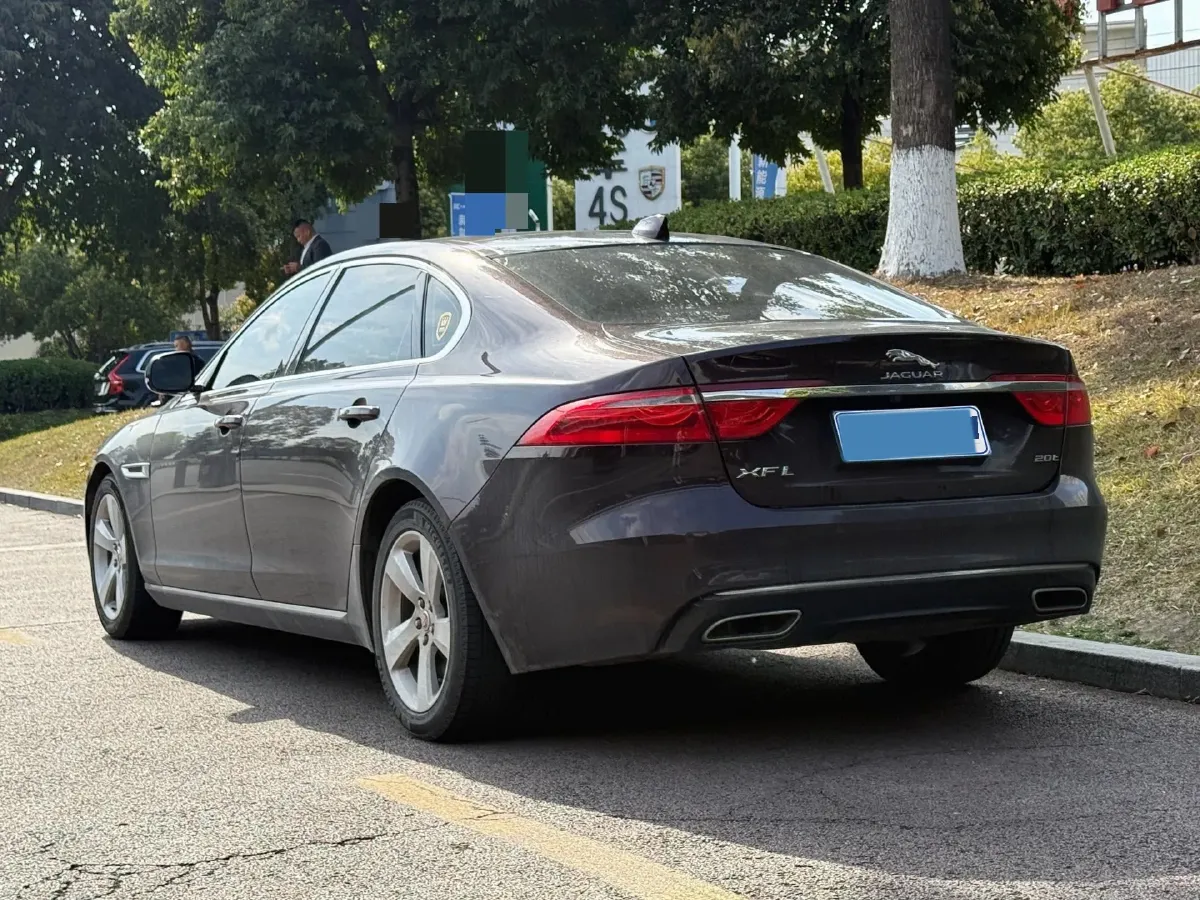 2019 HongQi HS7 3.0T 337HP V6 8AT,autocango,china used car exporter,china ev exporter,chinese used car exporter,chinese used ev exporter