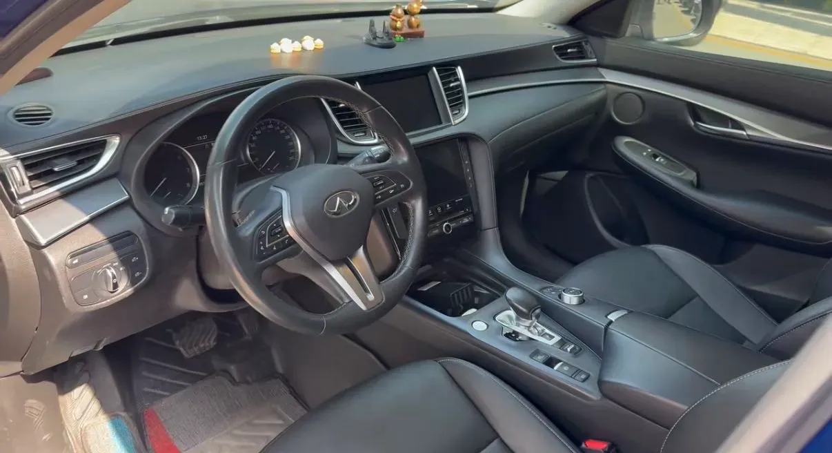 2020 Infiniti QX50 2.0T 245HP L4 CVT,autocango,china used car exporter,china ev exporter,chinese used car exporter,chinese used ev exporter