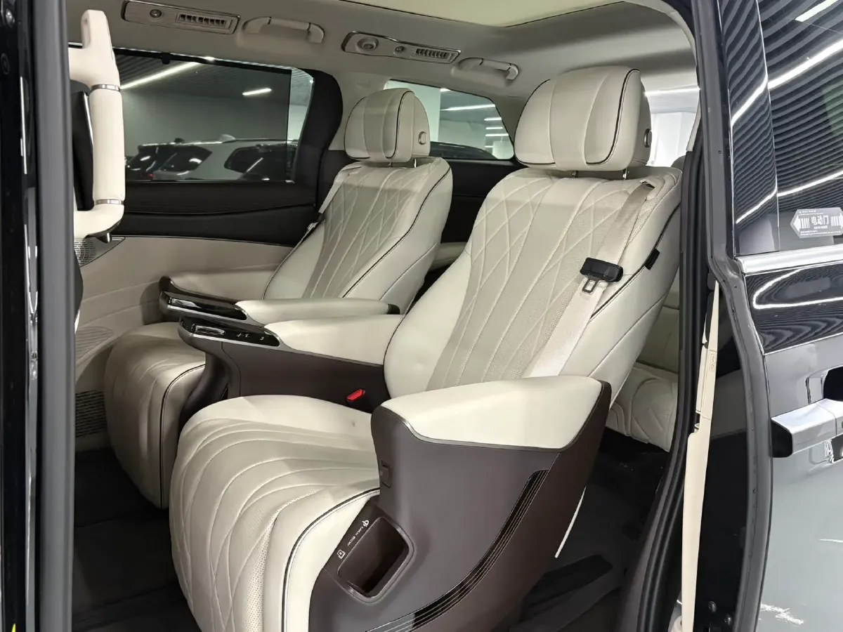 2024 Denza D9 1.5T 139HP L4 E-CVT PHEV 40KWH,autocango,china used car exporter,china ev exporter,chinese used car exporter,chinese used ev exporter