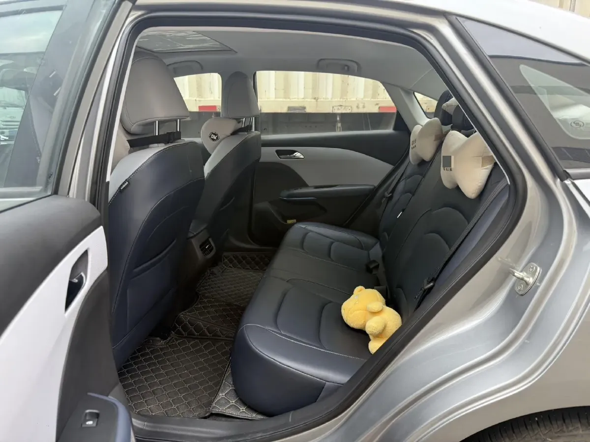 2023 Chevrolet Monza 1.5L 113HP L4 6DCT,autocango,china used car exporter,china ev exporter,chinese used car exporter,chinese used ev exporter