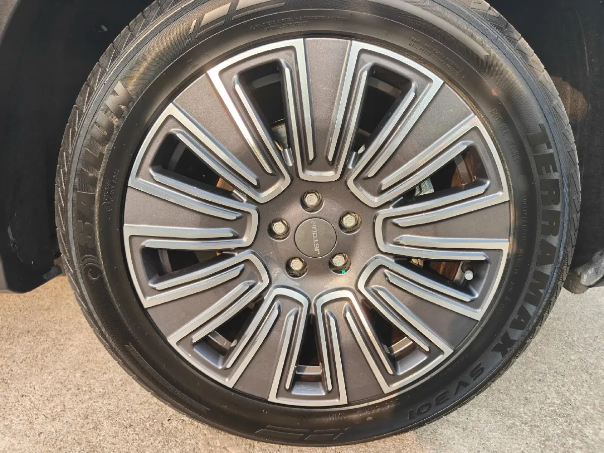 2025 Jetour X70 Plus 1.5T 184HP L4 7DCT,autocango,china used car exporter,china ev exporter,chinese used car exporter,chinese used ev exporter