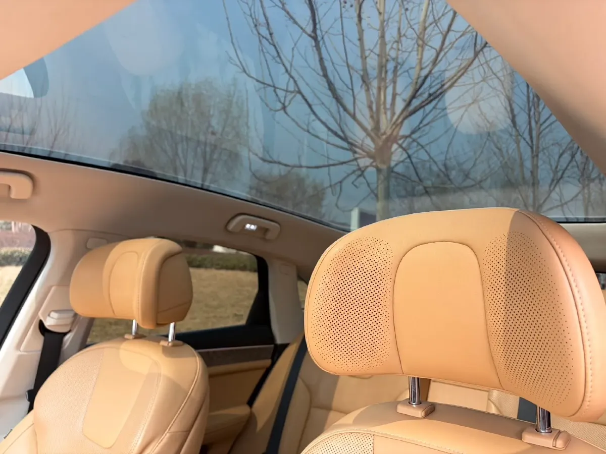 2022 Infiniti Q50L 2.0T 211HP L4 7AT,autocango,china used car exporter,china ev exporter,chinese used car exporter,chinese used ev exporter