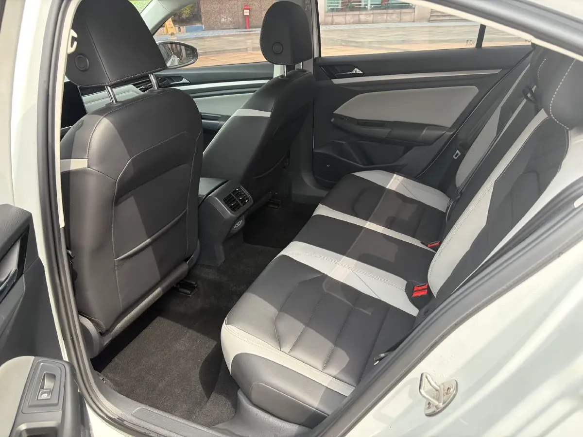 2023 Volkswagen Bora 1.5T 160HP L4 7DCT,autocango,china used car exporter,china ev exporter,chinese used car exporter,chinese used ev exporter