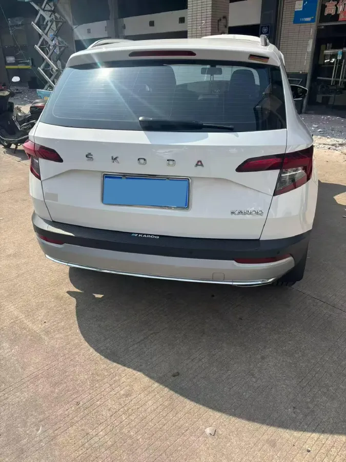 2021 Skoda Karoq 1.4T 150HP L4 7DCT,autocango,china used car exporter,china ev exporter,chinese used car exporter,chinese used ev exporter