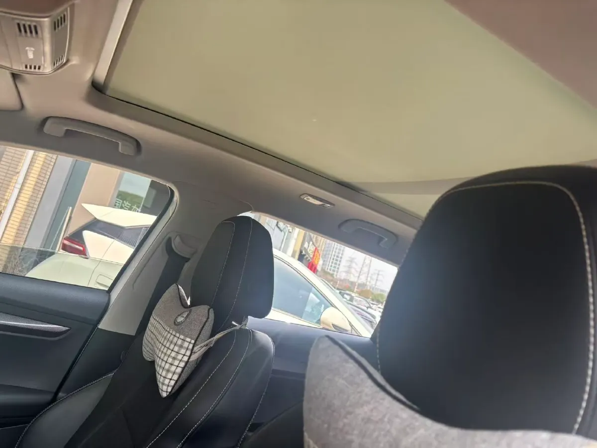 2021 Skoda Karoq 1.4T 150HP L4 7DCT,autocango,china used car exporter,china ev exporter,chinese used car exporter,chinese used ev exporter