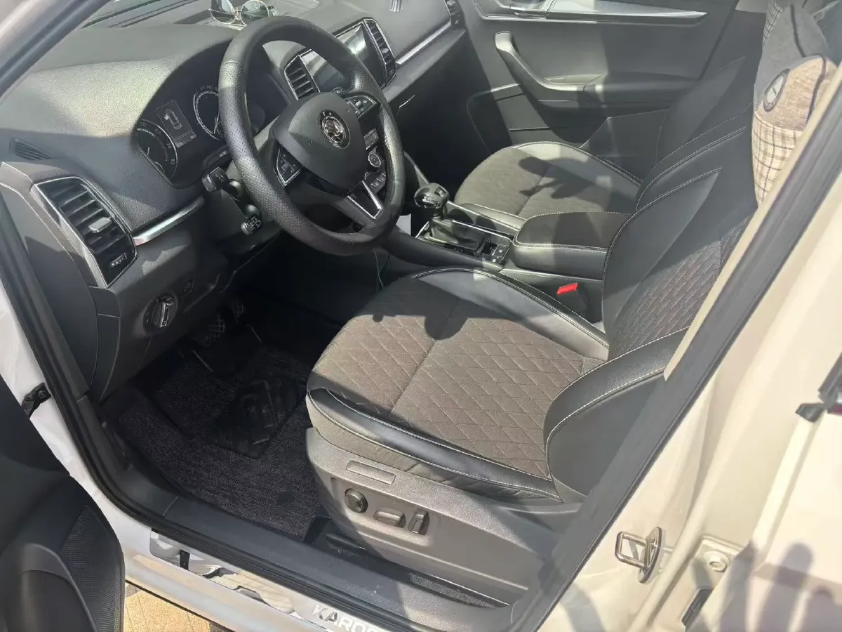 2021 Skoda Karoq 1.4T 150HP L4 7DCT,autocango,china used car exporter,china ev exporter,chinese used car exporter,chinese used ev exporter