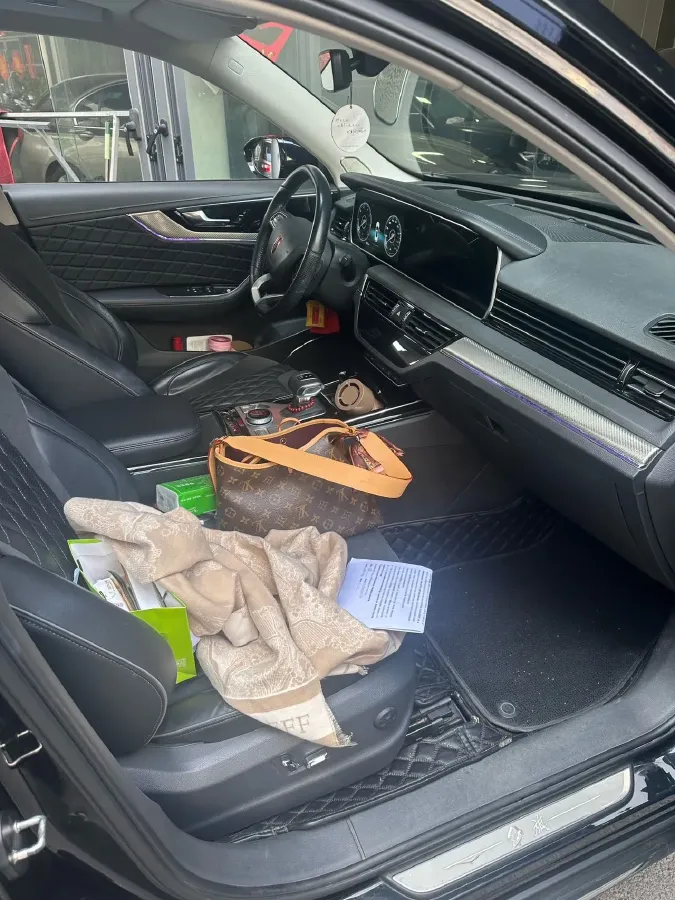 2019 HongQi HS5 2.0T 224HP L4 6AT,autocango,china used car exporter,china ev exporter,chinese used car exporter,chinese used ev exporter