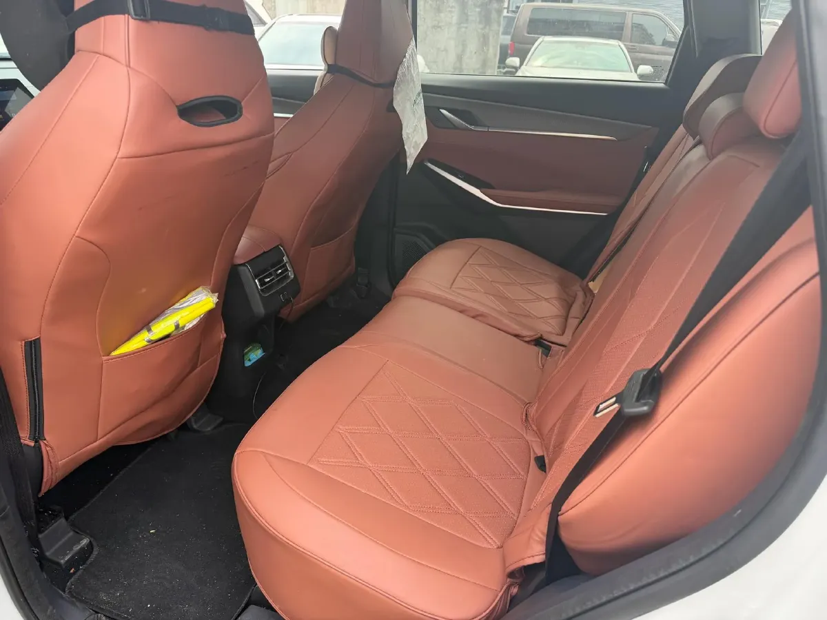 2023 ChangAn CS75 Plus 2.0T 233HP L4 8AT,autocango,china used car exporter,china ev exporter,chinese used car exporter,chinese used ev exporter