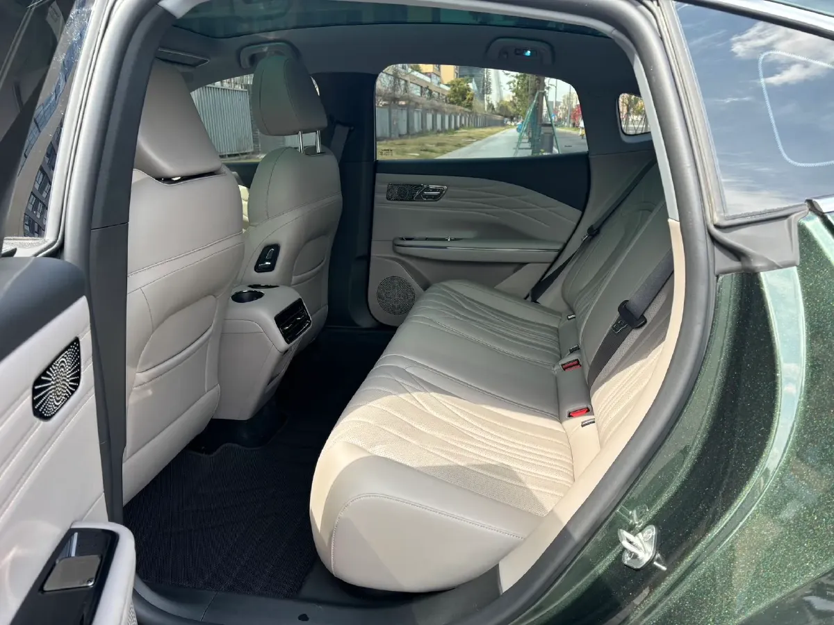 2025 Geely Galaxy Starshine 8 1.5L 112HP L4 1DHT PHEV,autocango,china used car exporter,china ev exporter,chinese used car exporter,chinese used ev exporter