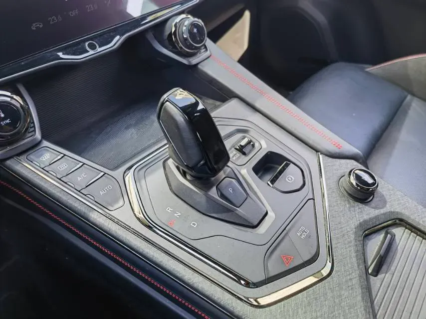 2020 LYNK&CO 05 2.0T 254HP L4 8AT,autocango,china used car exporter,china ev exporter,chinese used car exporter,chinese used ev exporter