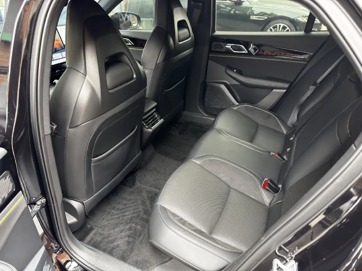 2025 LYNK&CO 03 1.5T 181HP L4 7DCT,autocango,china used car exporter,china ev exporter,chinese used car exporter,chinese used ev exporter