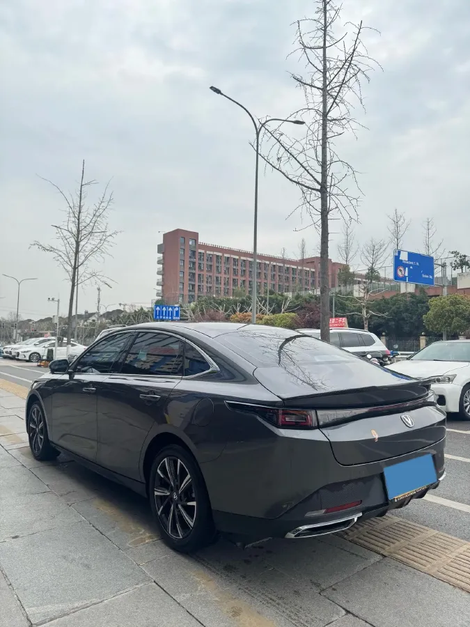2025 ChangAn Eado 1.5T 192HP L4 7DCT,autocango,china used car exporter,china ev exporter,chinese used car exporter,chinese used ev exporter