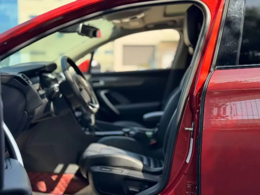 2018 DS 6 1.6T 167HP L4 6AT,autocango,china used car exporter,china ev exporter,chinese used car exporter,chinese used ev exporter