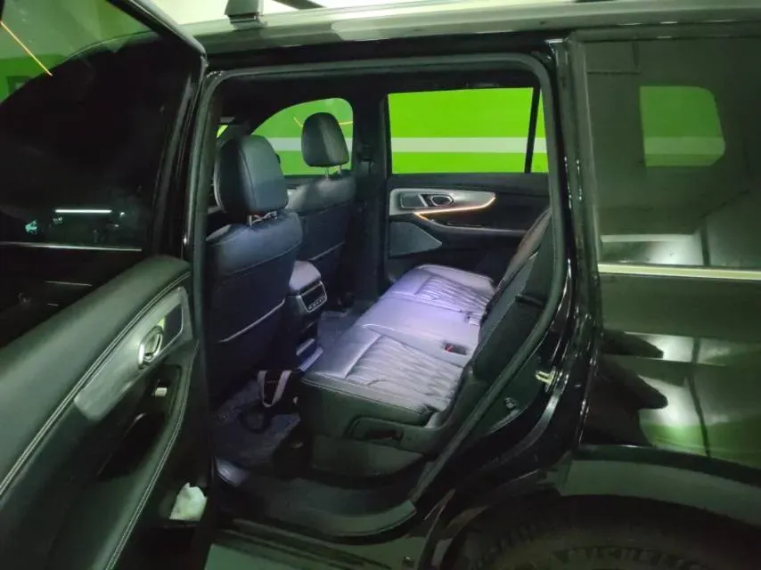 2022 GAC Trumpchi GS8 2.0T 252HP L4 8AT,autocango,china used car exporter,china ev exporter,chinese used car exporter,chinese used ev exporter