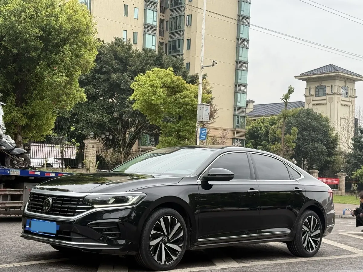 2023 Volkswagen Passat 2.0T 186HP L4 7DCT,autocango,china used car exporter,china ev exporter,chinese used car exporter,chinese used ev exporter