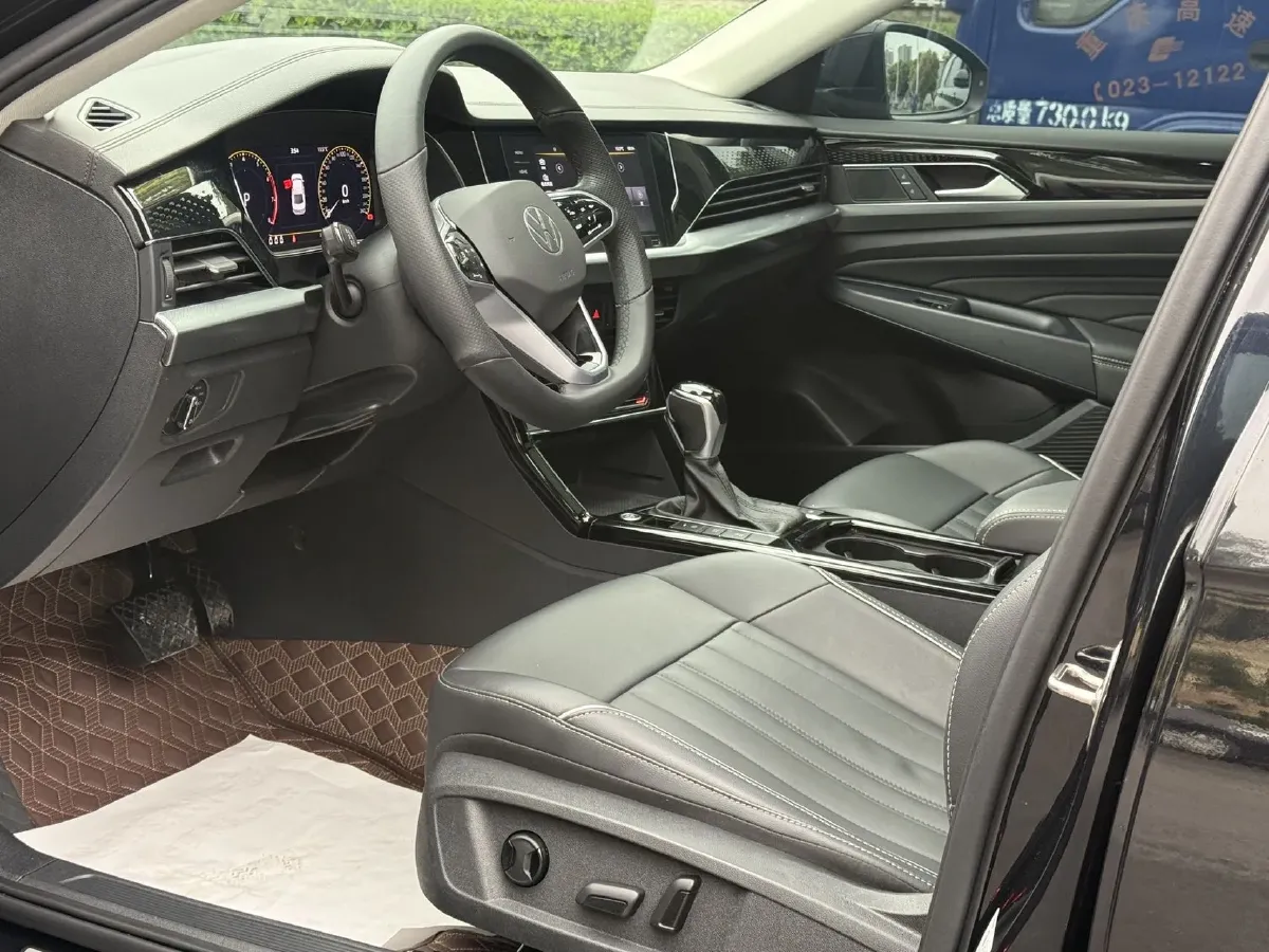 2023 Volkswagen Passat 2.0T 186HP L4 7DCT,autocango,china used car exporter,china ev exporter,chinese used car exporter,chinese used ev exporter