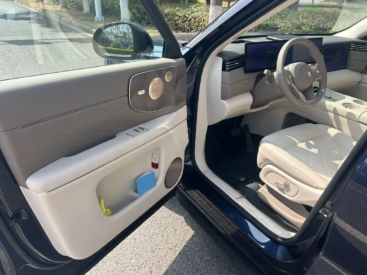 2026 IM LS9 REEV 155HP REEV,autocango,china used car exporter,china ev exporter,chinese used car exporter,chinese used ev exporter