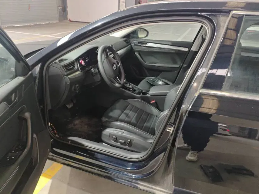 2024 Skoda Superb 1.4T 150HP L4 7DCT,autocango,china used car exporter,china ev exporter,chinese used car exporter,chinese used ev exporter