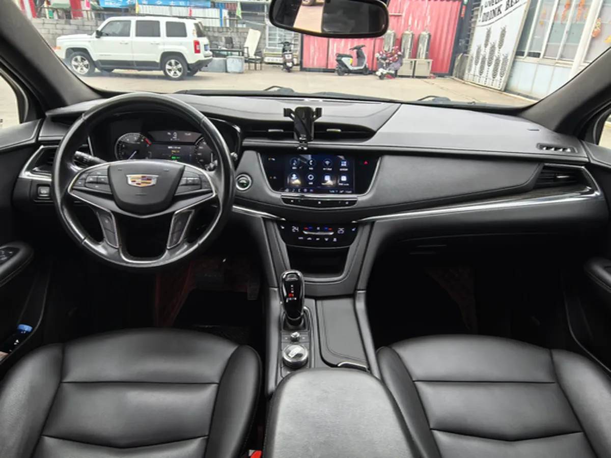 2021 Cadillac XT5 2.0T 237HP L4 9AT,autocango,china used car exporter,china ev exporter,chinese used car exporter,chinese used ev exporter