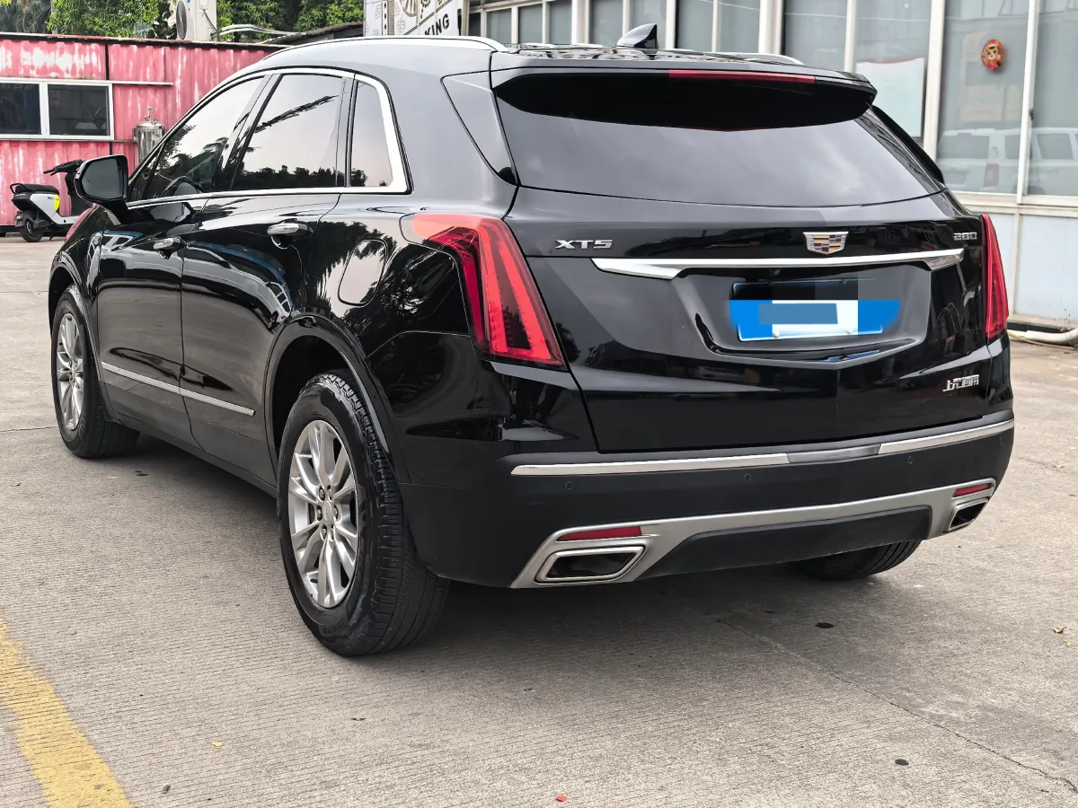 2021 Cadillac XT5 2.0T 237HP L4 9AT,autocango,china used car exporter,china ev exporter,chinese used car exporter,chinese used ev exporter