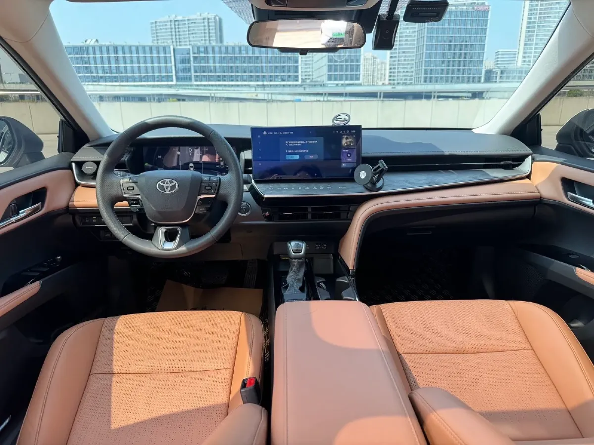 2025 Toyota Camry 2.0L 152HP L4 E-CVT Hybrid,autocango,china used car exporter,china ev exporter,chinese used car exporter,chinese used ev exporter