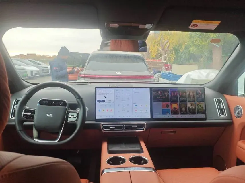 2024 Ford Bronco 2.3T 275HP L4 10AT,autocango,china used car exporter,china ev exporter,chinese used car exporter,chinese used ev exporter