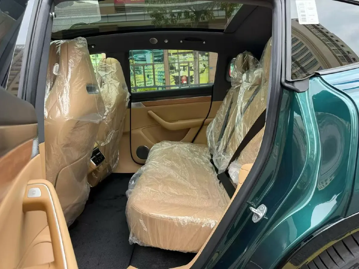 2026 Luxeed R7 REEV 156HP REEV,autocango,china used car exporter,china ev exporter,chinese used car exporter,chinese used ev exporter