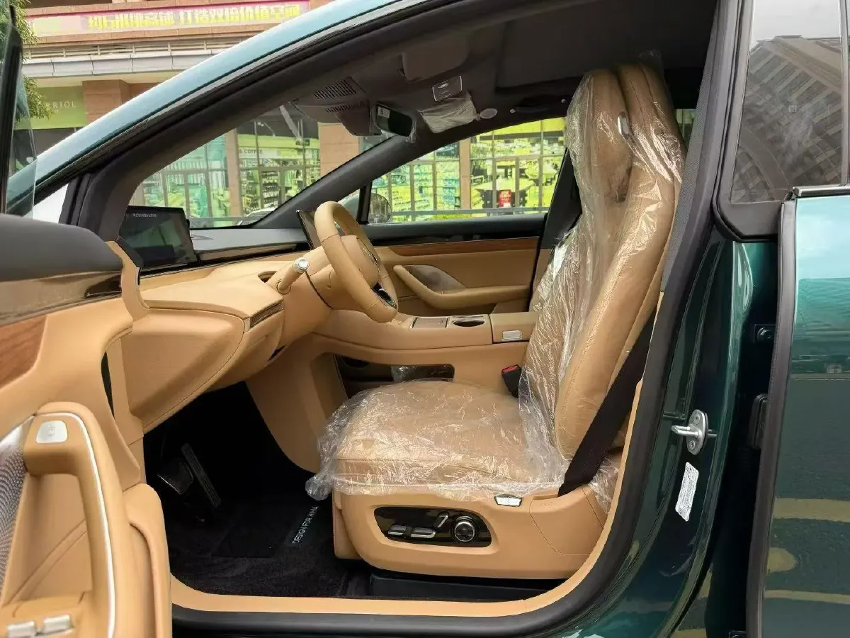 2026 Luxeed R7 REEV 156HP REEV,autocango,china used car exporter,china ev exporter,chinese used car exporter,chinese used ev exporter