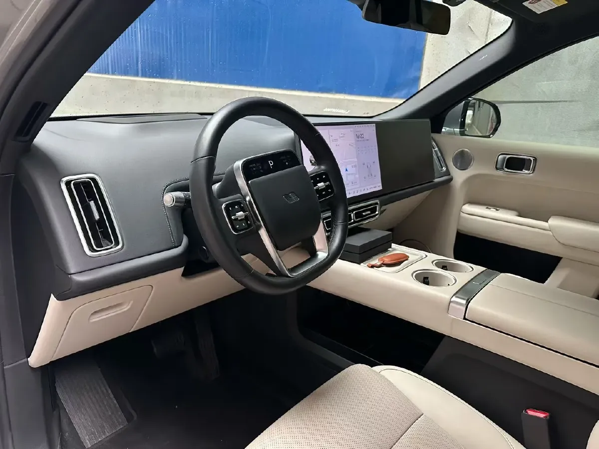 2023 Li L8 Range Extended 154HP REEV 40.9KWH,autocango,china used car exporter,china ev exporter,chinese used car exporter,chinese used ev exporter