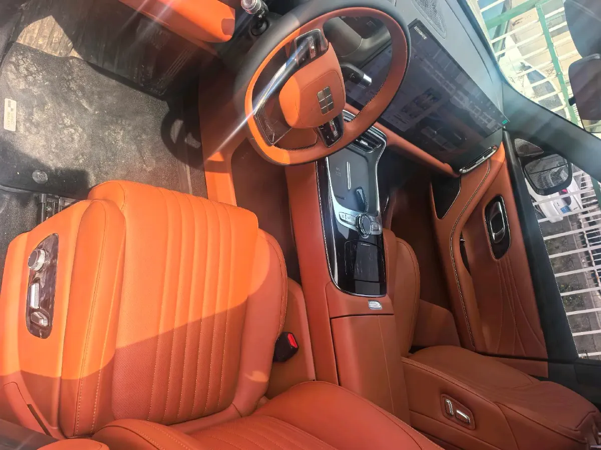 2025 Volkswagen Tiguan L 2.0T 220HP L4 7DCT,autocango,china used car exporter,china ev exporter,chinese used car exporter,chinese used ev exporter