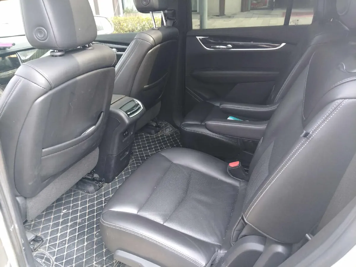 2021 Cadillac XT6 2.0T 237HP L4 9AT,autocango,china used car exporter,china ev exporter,chinese used car exporter,chinese used ev exporter