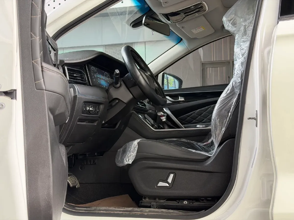 2020 Chery Tiggo 8 1.6T 197HP L4 7DCT,autocango,china used car exporter,china ev exporter,chinese used car exporter,chinese used ev exporter