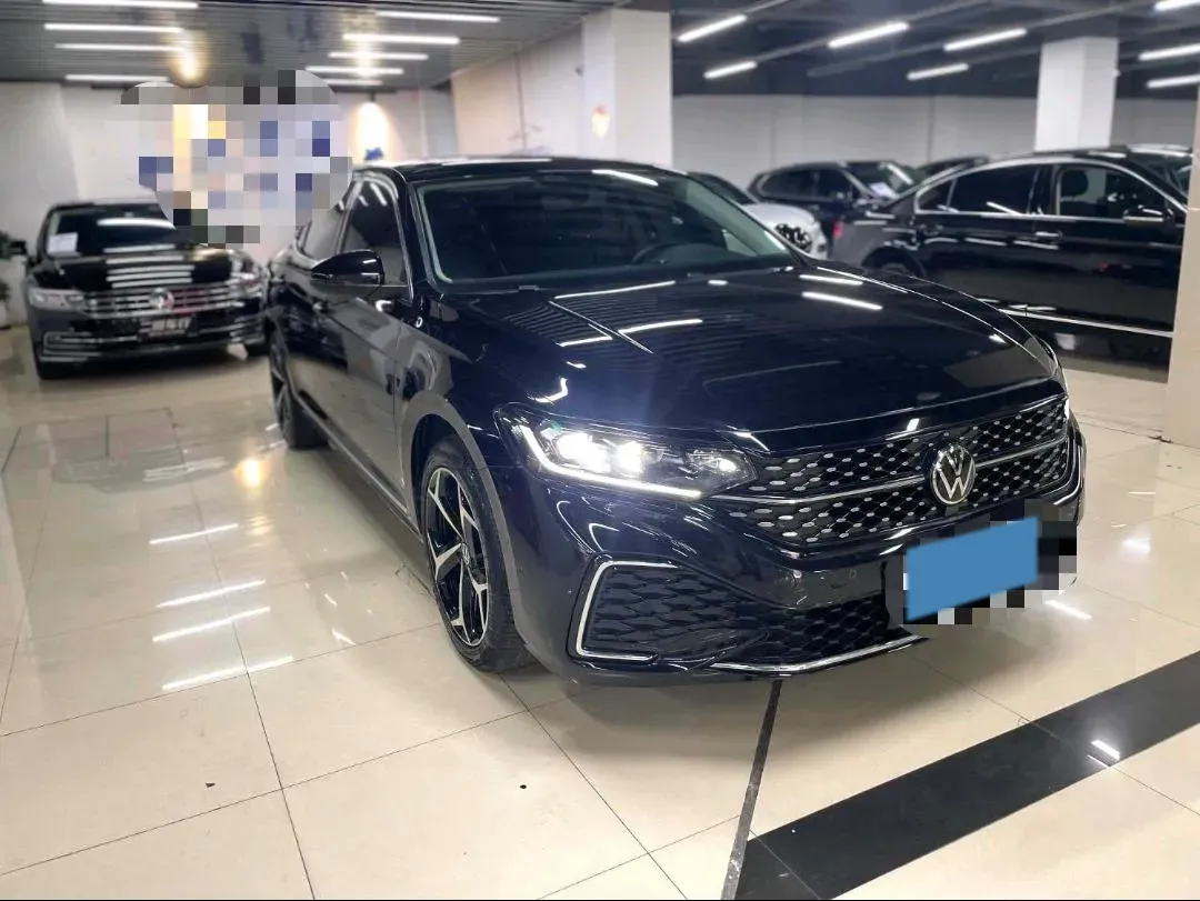 2023 Volkswagen Passat 2.0T 186HP L4 7DCT,autocango,china used car exporter,china ev exporter,chinese used car exporter,chinese used ev exporter