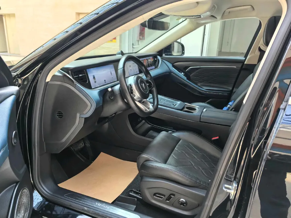 2024 Voyah FREE 1.5T 150HP L4 REEV 39.2KWH,autocango,china used car exporter,china ev exporter,chinese used car exporter,chinese used ev exporter