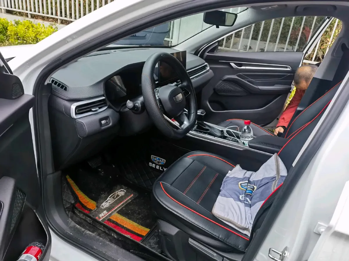 2025 Geely Emgrand 1.5L 127HP L4 CVT,autocango,china used car exporter,china ev exporter,chinese used car exporter,chinese used ev exporter