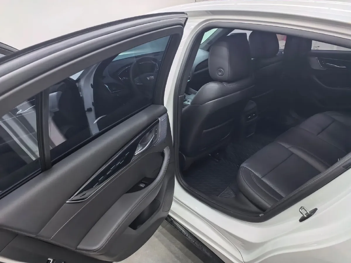 2022 Cadillac CT5 2.0T 237HP L4 10AT,autocango,china used car exporter,china ev exporter,chinese used car exporter,chinese used ev exporter