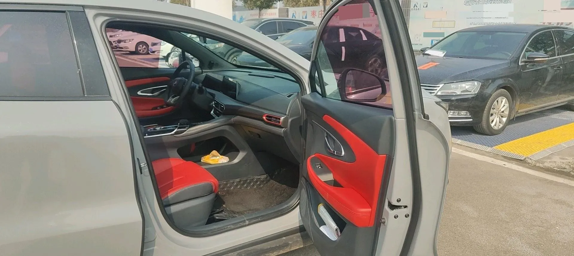 2020 ChangAn UNI-T 1.5T 180HP L4 7DCT,autocango,china used car exporter,china ev exporter,chinese used car exporter,chinese used ev exporter