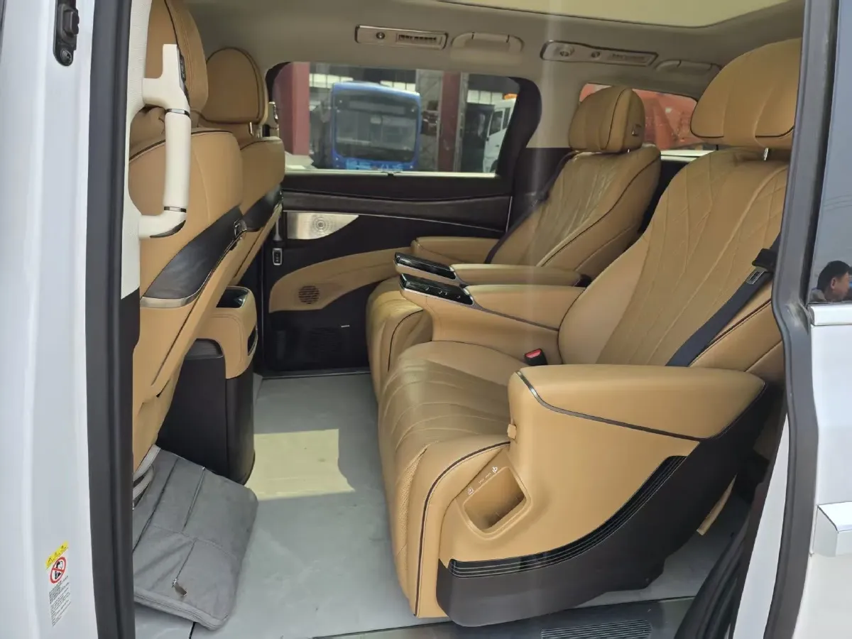 2024 Denza D9 1.5T 139HP L4 E-CVT PHEV 40KWH,autocango,china used car exporter,china ev exporter,chinese used car exporter,chinese used ev exporter