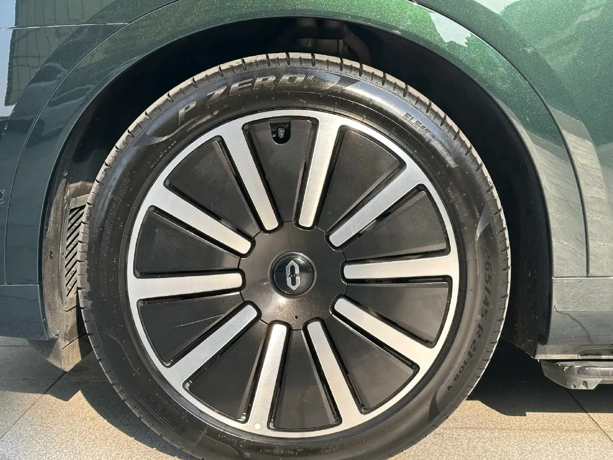 2024 AITO AITO M9 1.5T 152HP L4 REEV 52KWH,autocango,china used car exporter,china ev exporter,chinese used car exporter,chinese used ev exporter