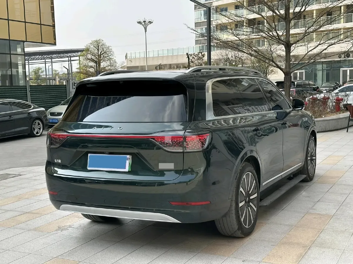 2024 AITO AITO M9 1.5T 152HP L4 REEV 52KWH,autocango,china used car exporter,china ev exporter,chinese used car exporter,chinese used ev exporter