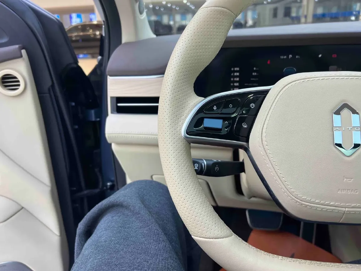 2024 AITO AITO M7 1.5T 152HP L4 REEV 42KWH,autocango,china used car exporter,china ev exporter,chinese used car exporter,chinese used ev exporter