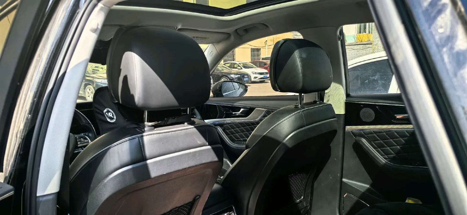 2019 HongQi HS5 2.0T 224HP L4 6AT,autocango,china used car exporter,china ev exporter,chinese used car exporter,chinese used ev exporter