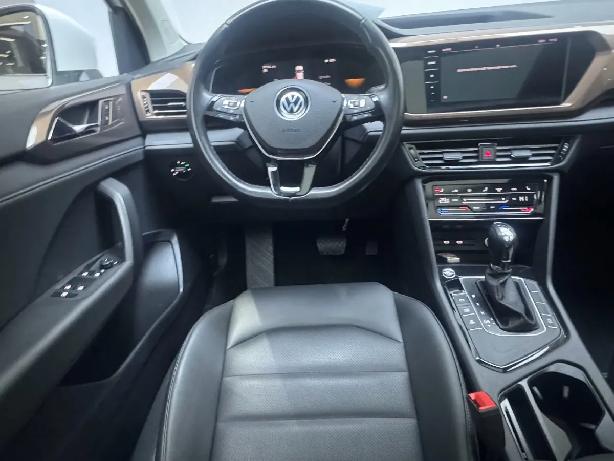 2022 Volkswagen Tharu 1.4T 150HP L4 7DCT,autocango,china used car exporter,china ev exporter,chinese used car exporter,chinese used ev exporter