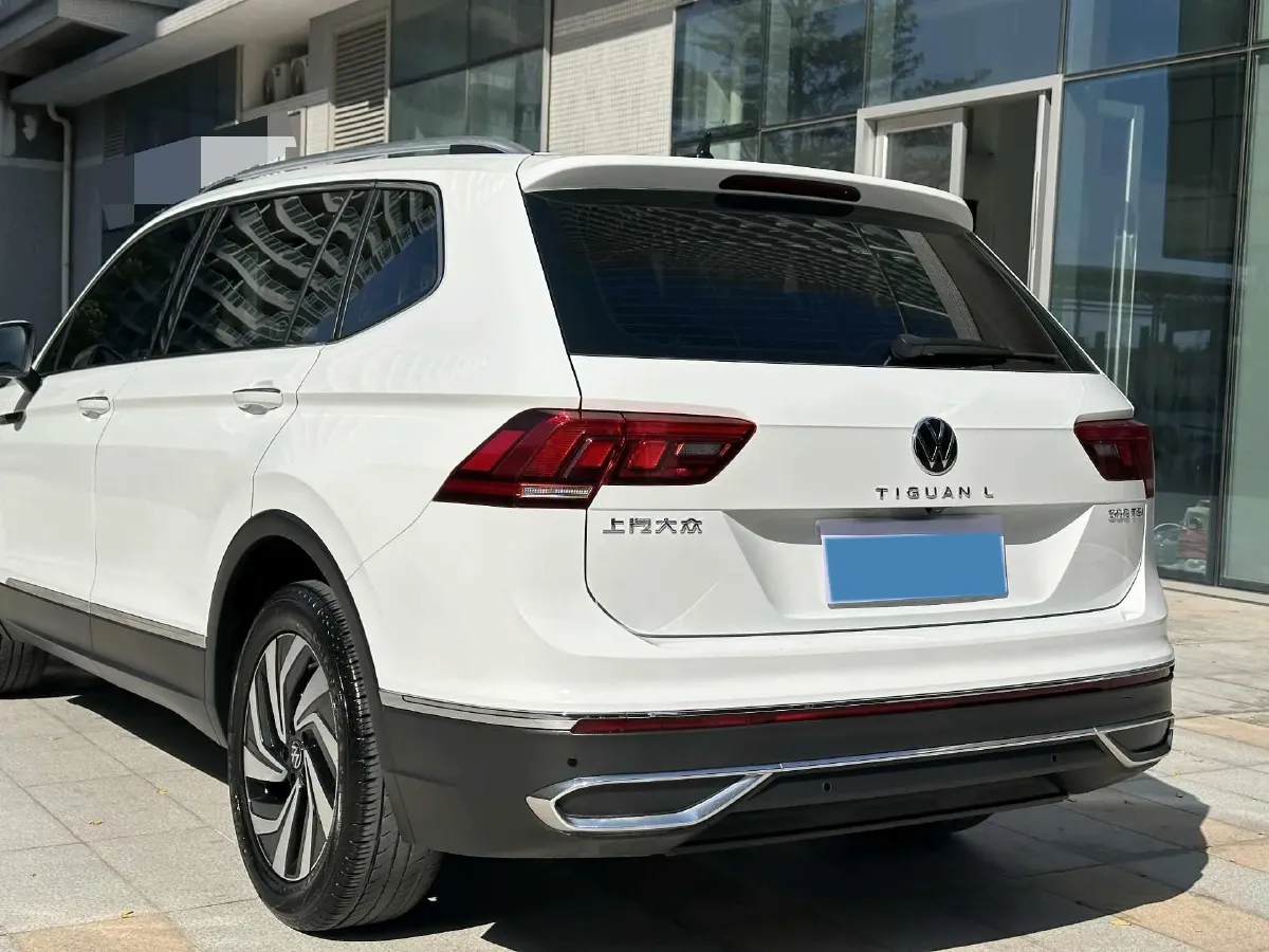 2023 Volkswagen Tiguan L 1.5T 160HP L4 7DCT,autocango,china used car exporter,china ev exporter,chinese used car exporter,chinese used ev exporter