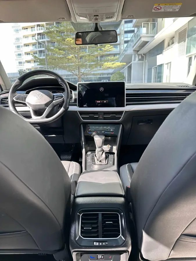 2023 Volkswagen Tiguan L 1.5T 160HP L4 7DCT,autocango,china used car exporter,china ev exporter,chinese used car exporter,chinese used ev exporter