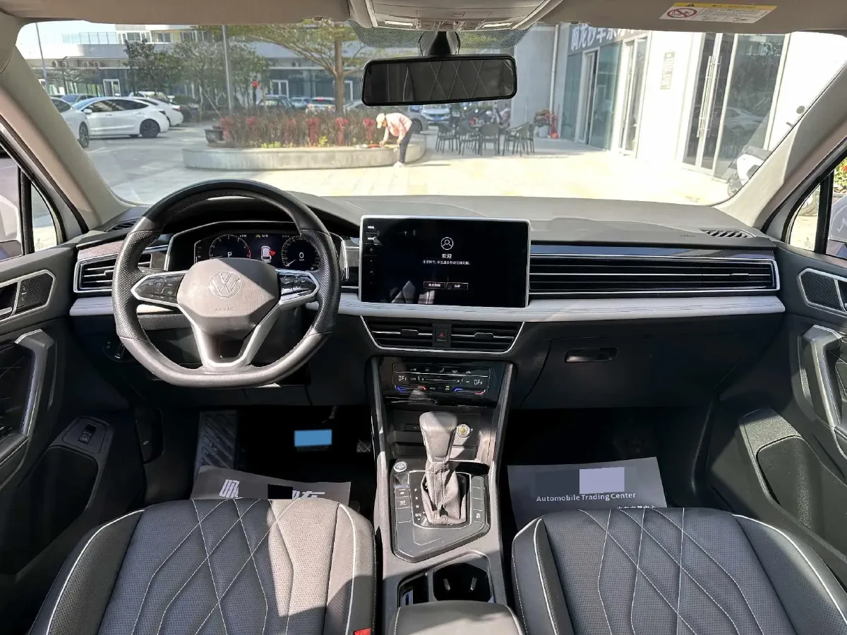 2023 Volkswagen Tiguan L 1.5T 160HP L4 7DCT,autocango,china used car exporter,china ev exporter,chinese used car exporter,chinese used ev exporter