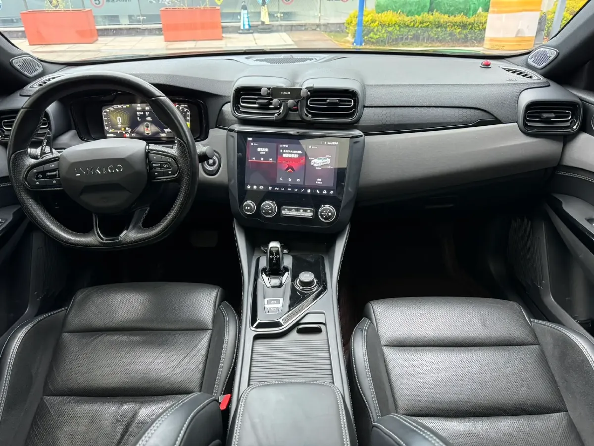 2022 LYNK&CO 03 1.5T 180HP L3 7DCT,autocango,china used car exporter,china ev exporter,chinese used car exporter,chinese used ev exporter