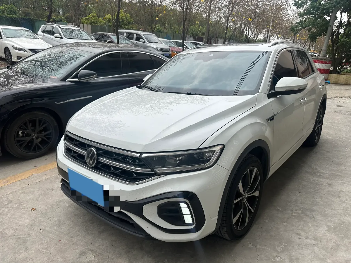 2025 Volkswagen T-Roc 1.5T 160HP L4 7DCT,autocango,china used car exporter,china ev exporter,chinese used car exporter,chinese used ev exporter